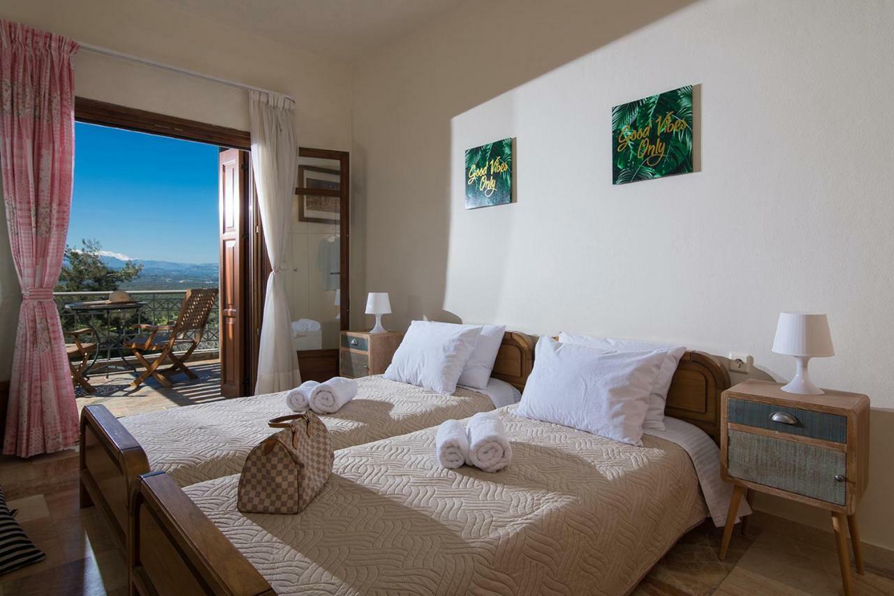 Oniropetra Luxury Suites Armakha ภายนอก รูปภาพ